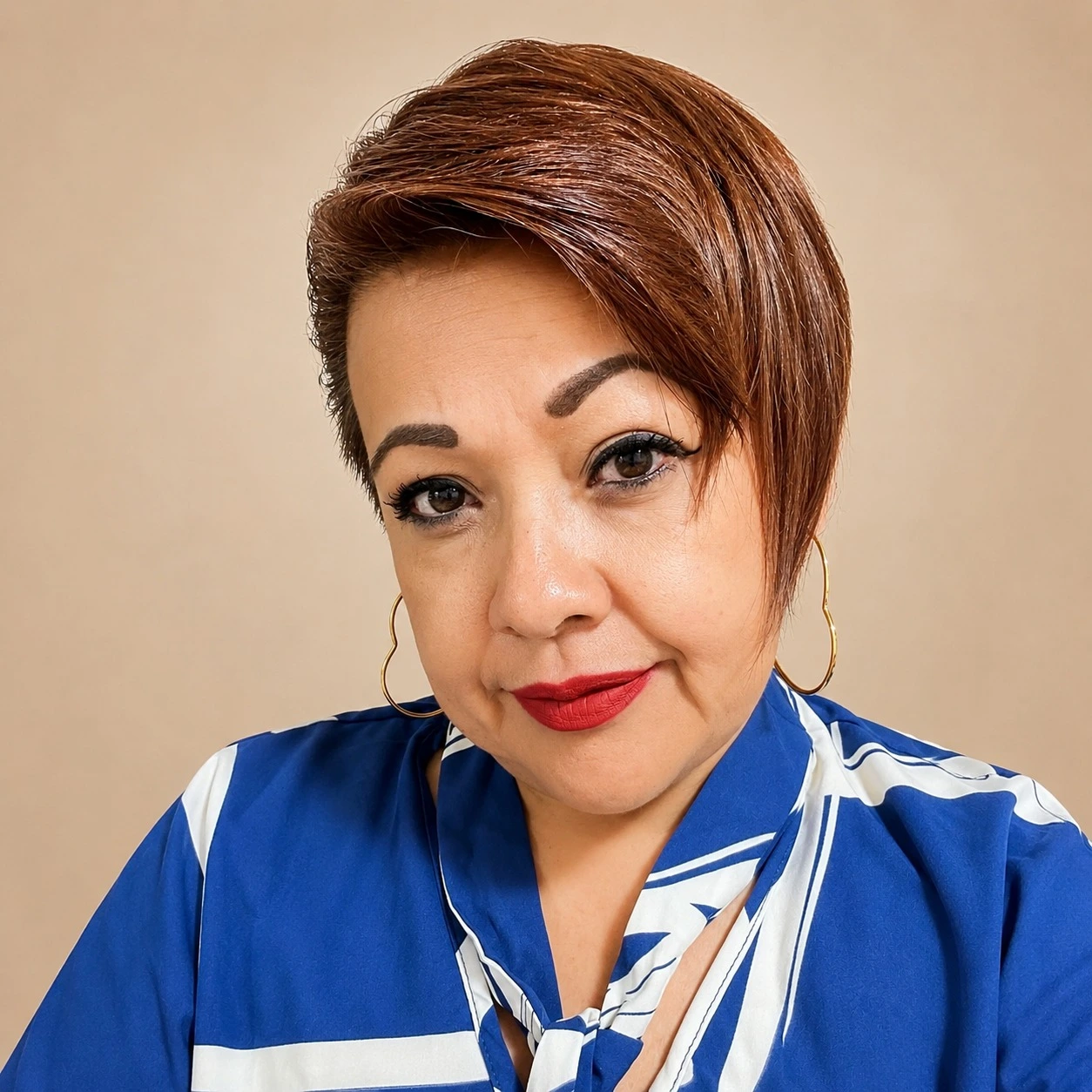 Rosalinda Lara, Licenciada Terapista en Comunicación Humana